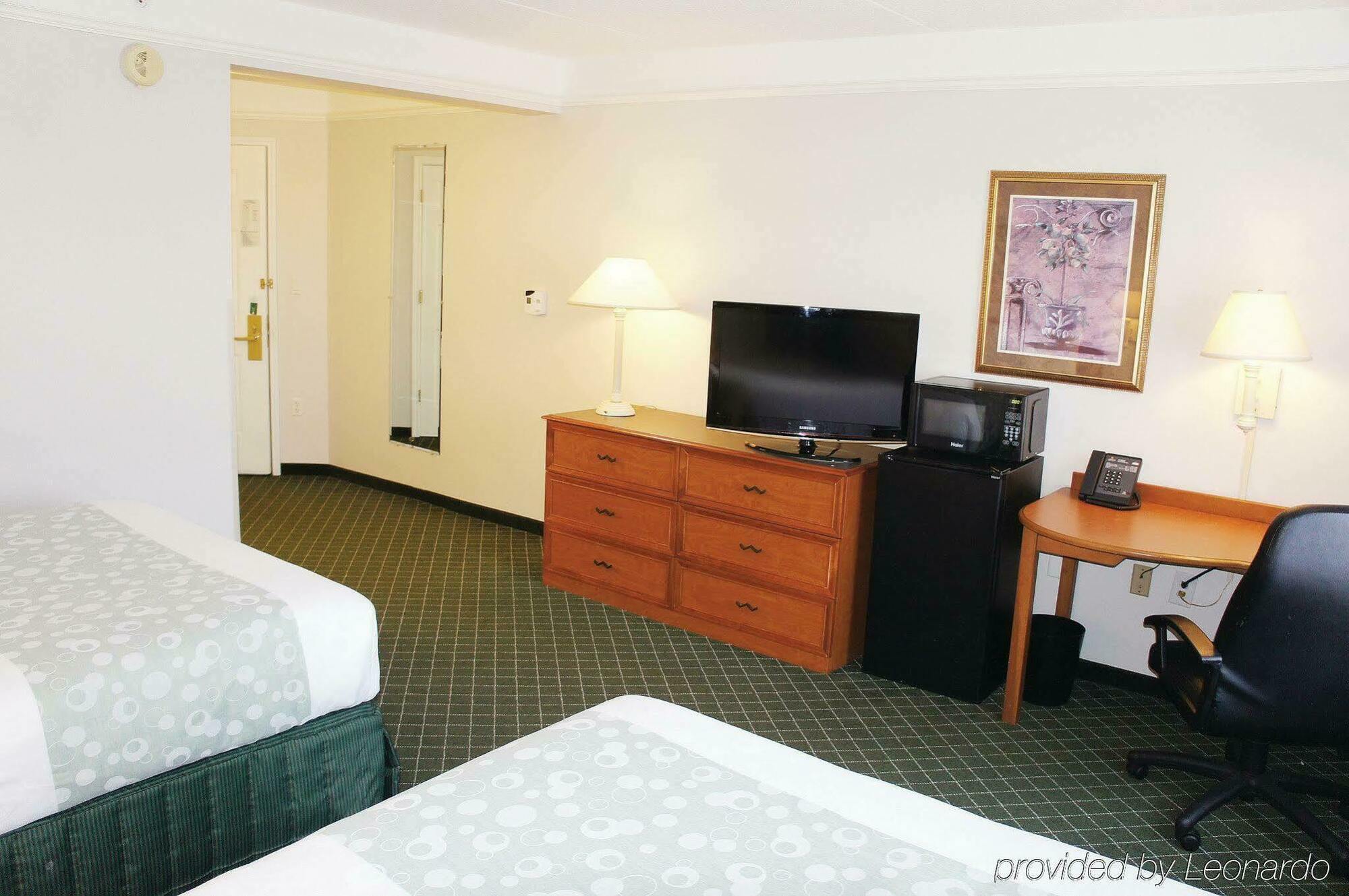 La Quinta By Wyndham St. Louis Westport Hotell Maryland Heights Eksteriør bilde